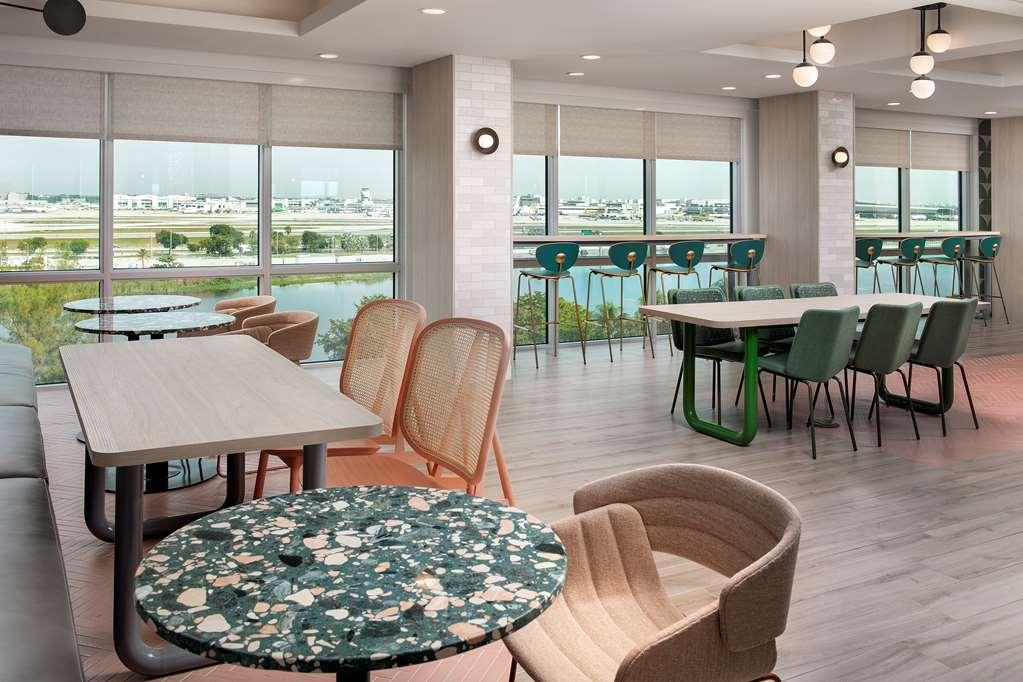 Tru By Hilton Miami Airport South Blue Lagoon Miami Springs Exterior photo